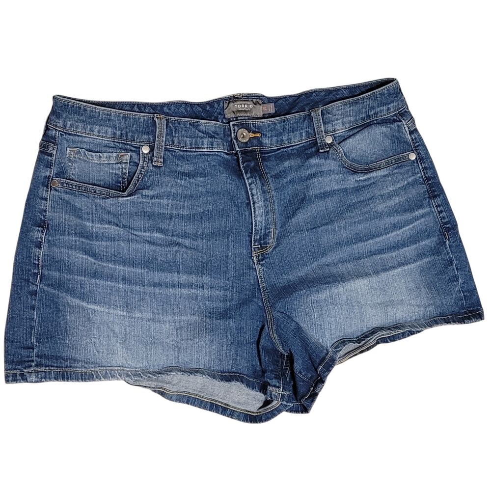 Torrid Womens High-Rise Stretch Denim Shorts Size 18 Medium Blue Wash EUC